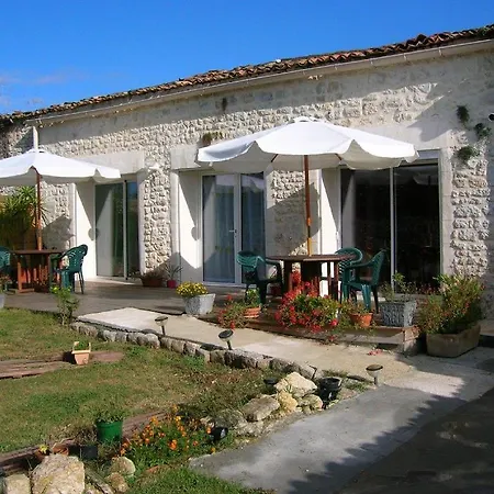D'hotes Senathe Saint-Romain-de-Benet